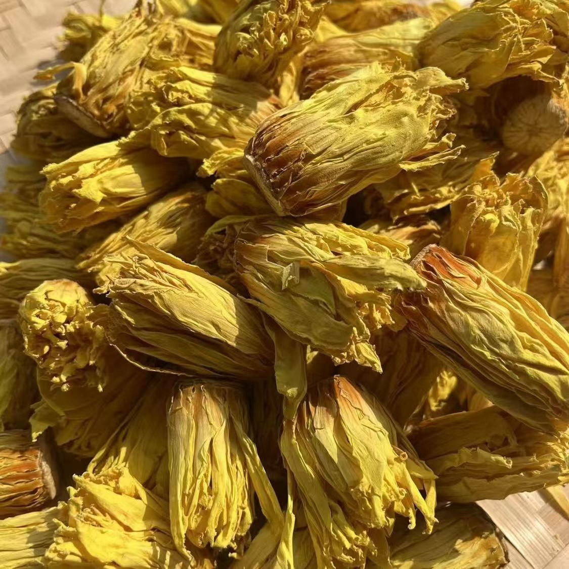 Nine-Grade Fragrant Water Lily Flower Tea (Nymphaea) — Yellow & Purple Herbal Infusion - Image 4