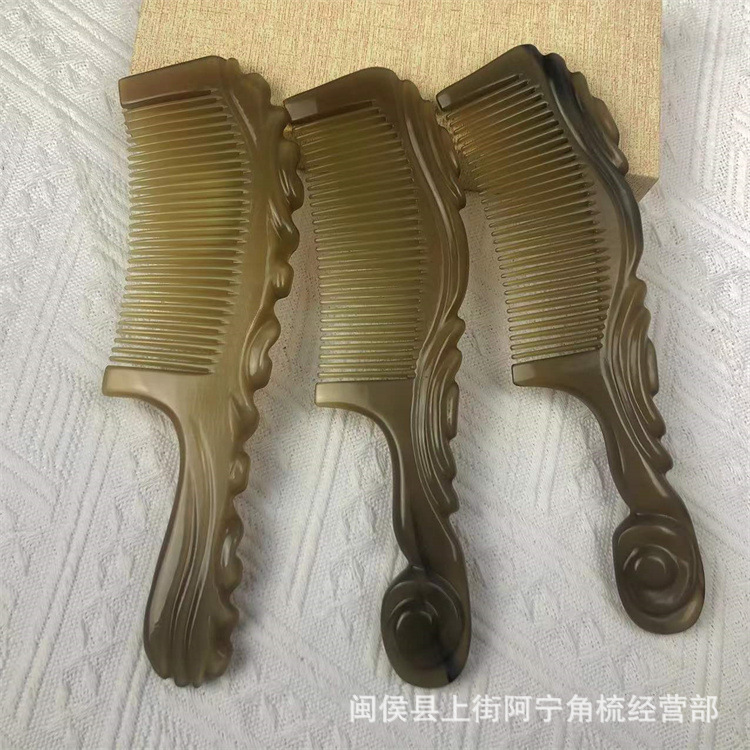 Handcrafted Horn Comb 21cm Thick Handle Round Teeth Massage Comb Carved Design - Image 2