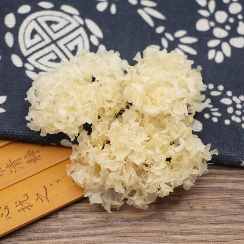 Tongjiang Snow Fungus Yin Er Tremella fuciformis Dried White Fungus Pieces 100g Sulphur-Free - Image 4