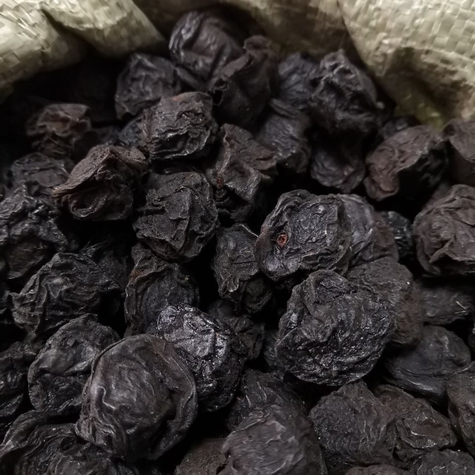 Dried Smoked Plum Wu Mei 150g Pitted Dried Chinese Plum for Herbal Tea and Culinary Use - Image 2