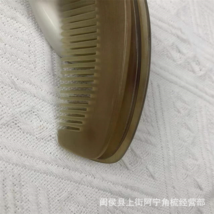 Goat Horn Comb 10cm Fine Tooth Wide Handle Comb for Straight Hair Travel and Home Use - Image 3