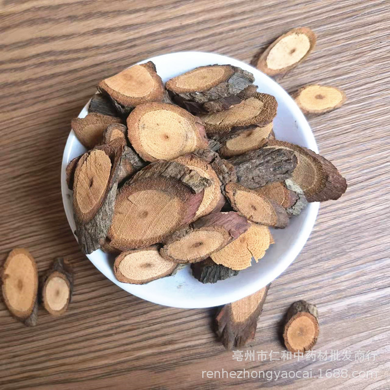 Dried Kadsura Root Hei Lao Hu 黑老虎根 Wholesale Raw Herb Kadsura coccinea Root Pieces - Image 4