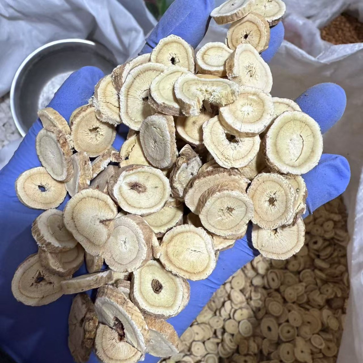 Dried Astragalus Root Slices Huang Qi 500g Traditional Herbal Decoction Pieces - Image 2