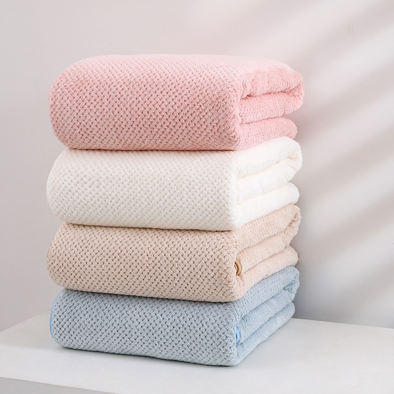Coral Fleece Bath Towel 70x140cm Thick Absorbent Quick Dry Wrap Towel for Shower Beach and Home Use - Image 4
