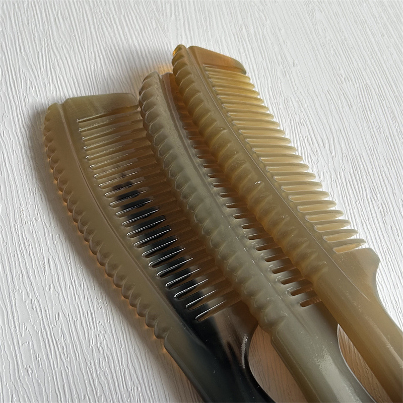 Horn Comb Thickened Handle Carved Massage Comb for Men and Long Hair Scalp Care 18cm - Image 3