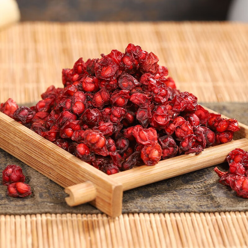 North Schisandra Berries Wu Wei Zi Whole Dried Fruit for Tea Wine and Decoction 500g - Image 3