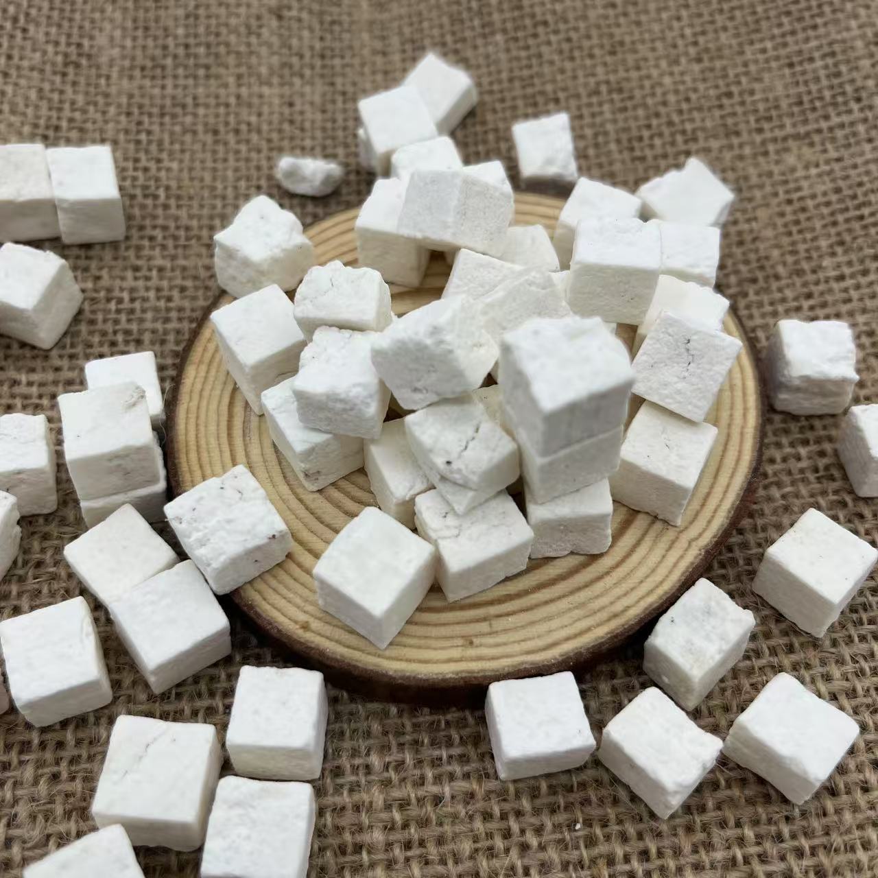 Poria Fu Ling Cubes 500g Dried Poria cocos Herbal Tea Pieces Yuexi New Stock - Image 3