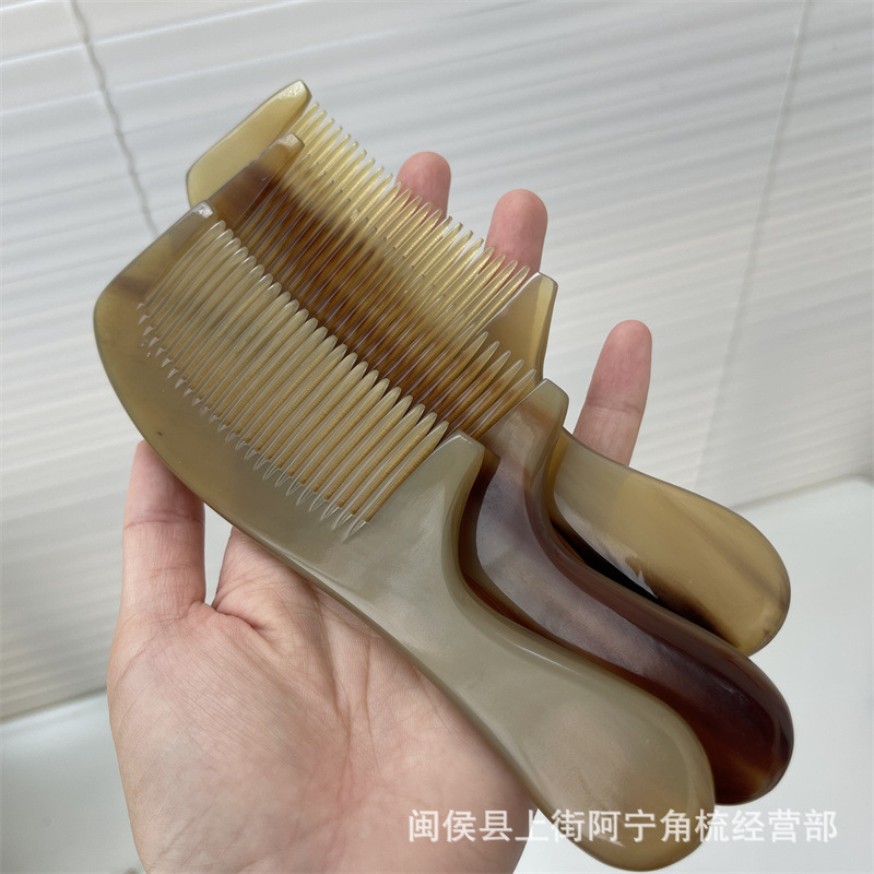 Natural Horn Comb 18cm Handled Hair Comb with Round Teeth for Daily Grooming - Image 3