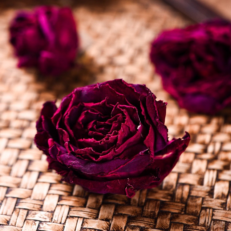 Mo Hong Rose Bud Tea Dried Yunnan Rosa Rugosa Flower Crowns Freeze Dried Edible Herbal Floral Tea 30g Jar - Image 3