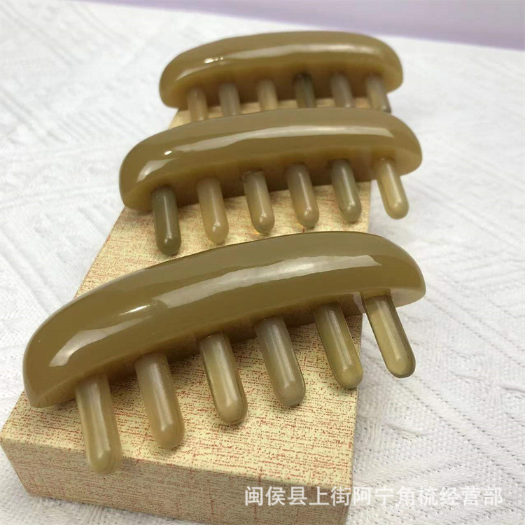 Horn Massage Comb Goat Horn Six-Teeth Scalp Massage Comb 10 cm Acupoint Comb - Image 4