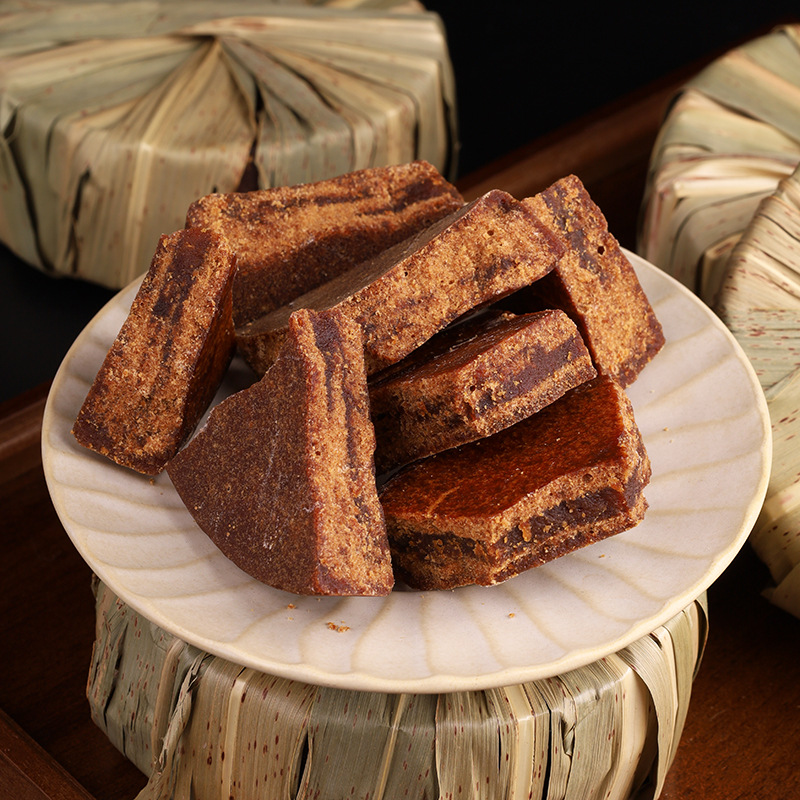 Yunnan Handmade Leaf-Wrapped Raw Cane Sugar Blocks 500g Vacuum Packed Traditional Old-Style Brown Sugar - Image 3