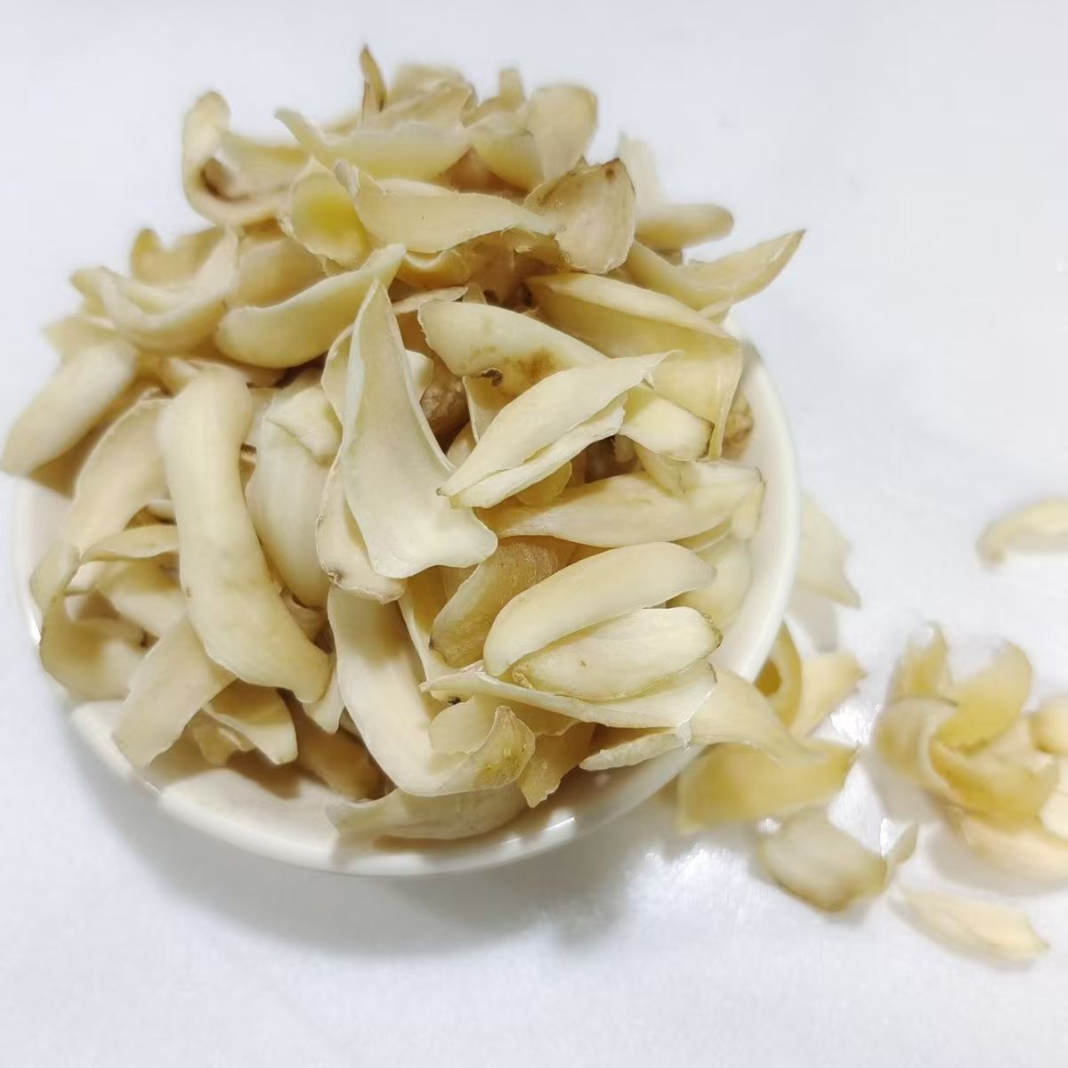 Dried Longya Baihe Lily Bulb Slices 500g Hunan Longhui Dragon Tooth Lily Bulb for Soup Congee and Herbal Tea - Image 4