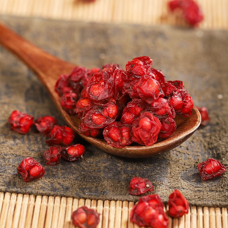 North Schisandra Berries Wu Wei Zi Whole Dried Fruit for Tea Wine and Decoction 500g - Image 4