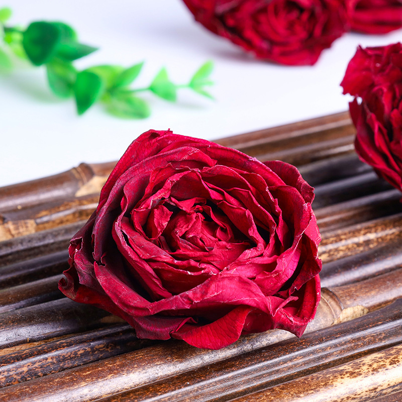 Mo Hong Rose Freeze Dried Rose Bud Tea 30g Bottle Yunnan Herbal Flower Tea - Image 3