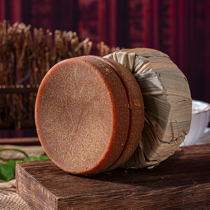 Yunnan Old Brown Sugar Blocks Wrapped in Cane Leaves Traditional Handcrafted Vacuum Packed 500g - Image 2