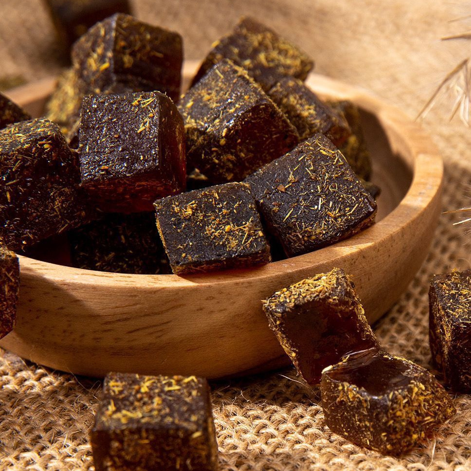 Loquat Herbal Cake with Honeysuckle Licorice and Monk Fruit 1000g Traditional Chinese Wellness Snack for Office and Home - Image 5