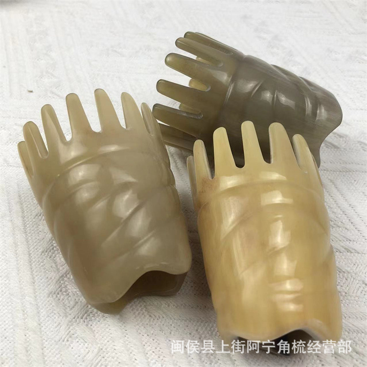 Natural Horn Wide Tooth Comb Under 10cm Scalp Massage Gua Sha Board for Daily Hair Care - Image 3